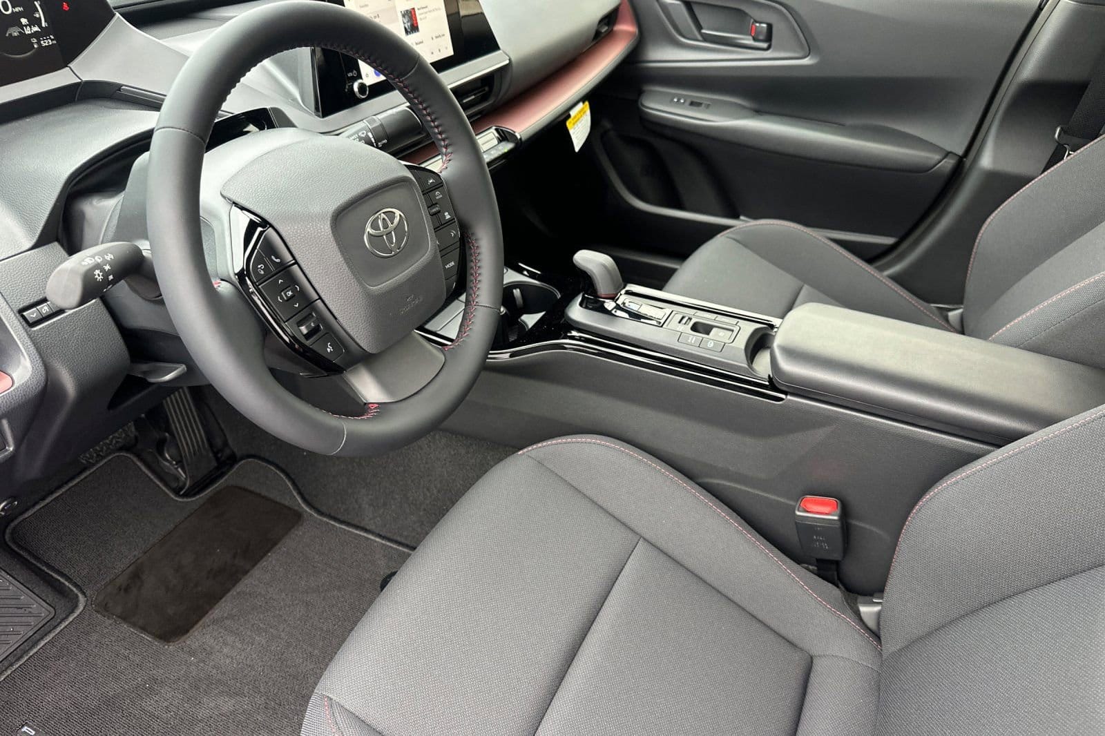 2026 Toyota Prius Plug-in Hybrid SE - Photo 11
