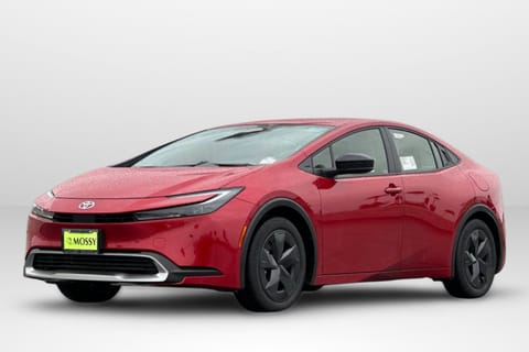 1 image of 2026 Toyota Prius Plug-In Hybrid SE