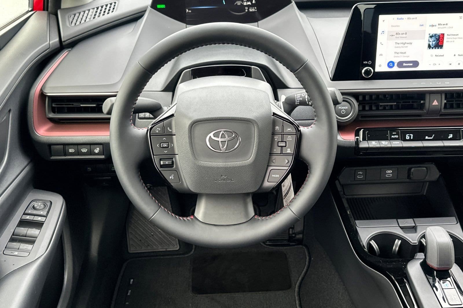 2026 Toyota Prius Plug-in Hybrid SE - Photo 13