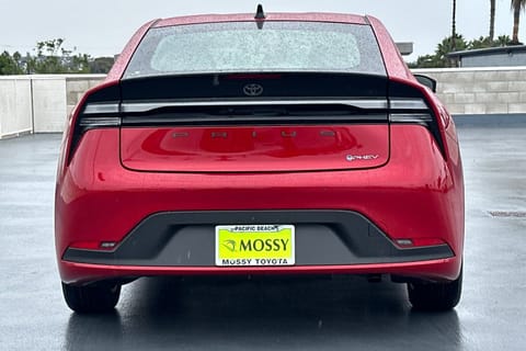 2026 Toyota Prius Plug-In Hybrid SE