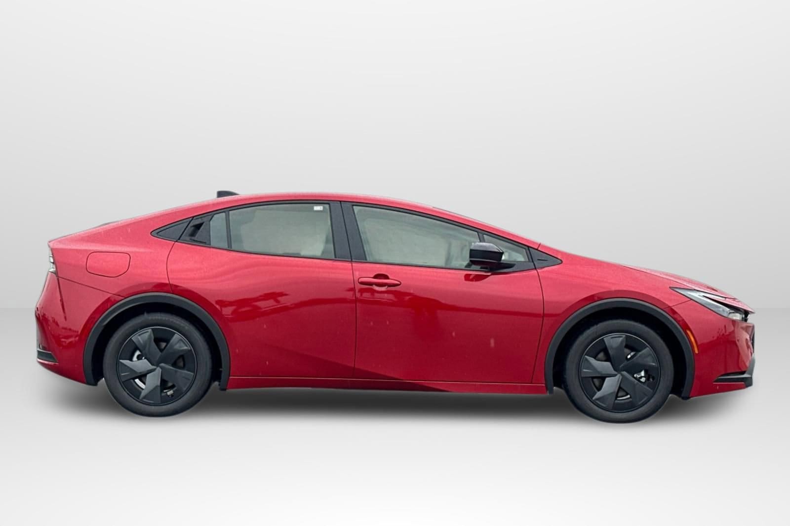 2026 Toyota Prius Plug-in Hybrid SE - Photo 6