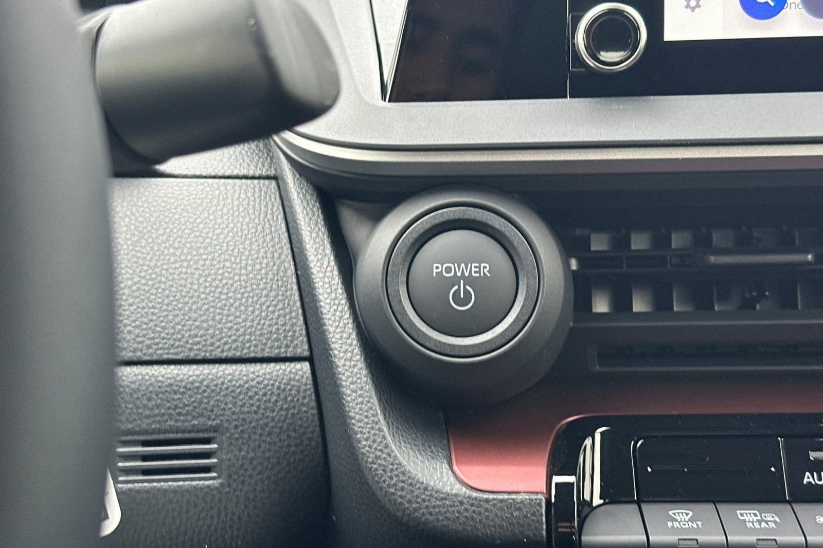 2026 Toyota Prius Plug-in Hybrid SE - Photo 21