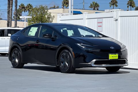 2026 Toyota Prius Plug-In Hybrid SE