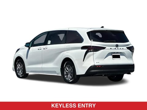 2026 Toyota Sienna LE