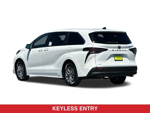 2026 Toyota Sienna LE