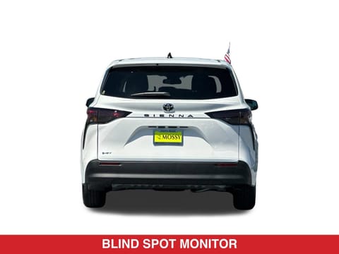 2026 Toyota Sienna LE