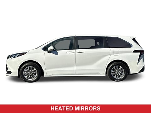 2026 Toyota Sienna LE