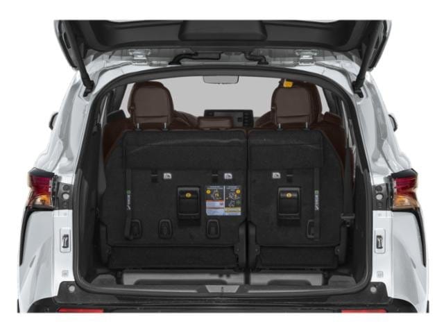 13 thumbnail image of  2026 Toyota Sienna Platinum