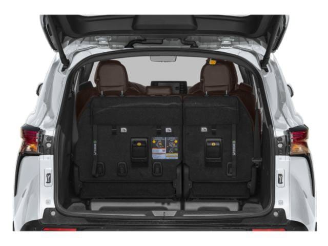 13 thumbnail image of  2026 Toyota Sienna Platinum