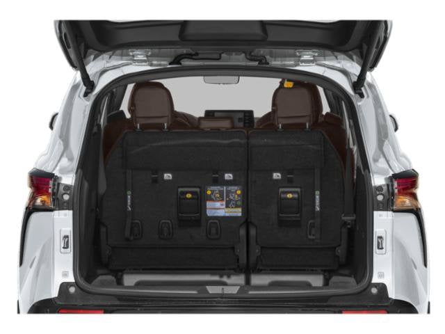 13 thumbnail image of  2026 Toyota Sienna Platinum