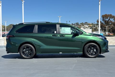 2026 Toyota Sienna Woodland Edition