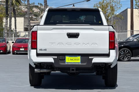 2026 Toyota Tacoma SR5 Double Cab 5' Bed AT