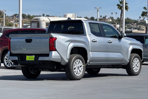 2026 Toyota Tacoma SR5 Double Cab 5' Bed AT