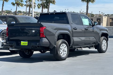 2026 Toyota Tacoma SR5 Double Cab 5' Bed AT