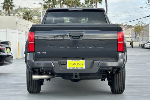 2026 Toyota Tacoma SR5 Double Cab 6' Bed AT