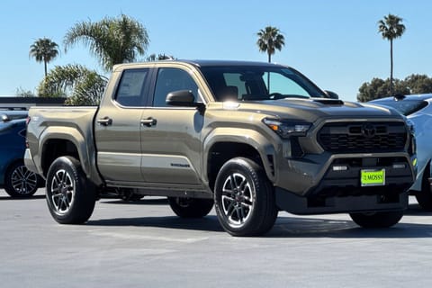 1 image of 2026 Toyota Tacoma TRD Sport Hybrid Double Cab 5' Bed AT