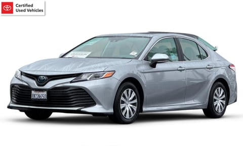 1 image of 2019 Toyota Camry Hybrid LE