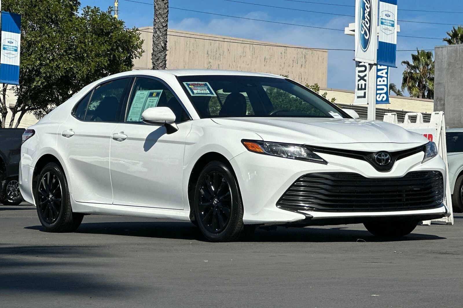 Used 2018 Toyota Camry LE with VIN 4T1B11HK5JU596522 for sale in San Diego, CA