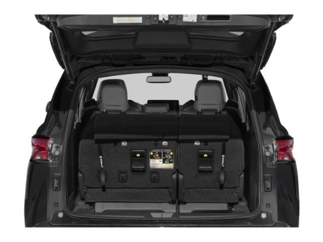 14 thumbnail image of  2026 Toyota Sienna XSE