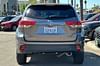 6 thumbnail image of  2019 Toyota Highlander LE