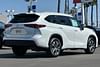 4 thumbnail image of  2022 Toyota Highlander XLE