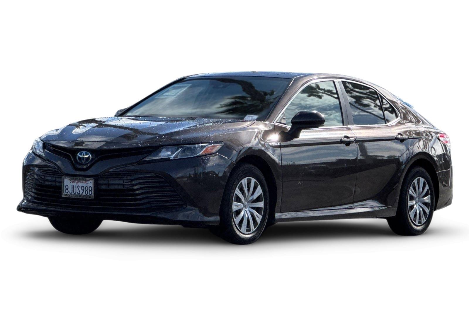 1 placeholder image of  2019 Toyota Camry Hybrid LE