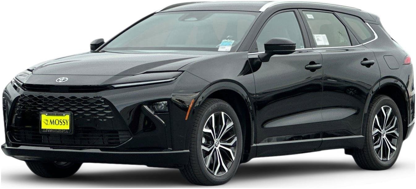 2026 Toyota Crown Signia XLE's photo