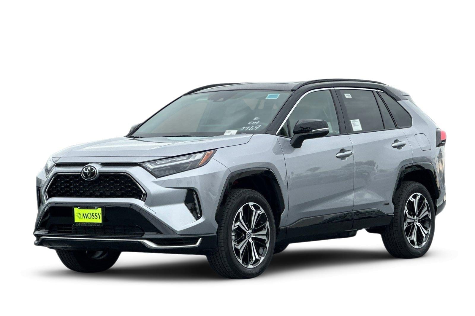 2025 Toyota RAV4 SE's photo
