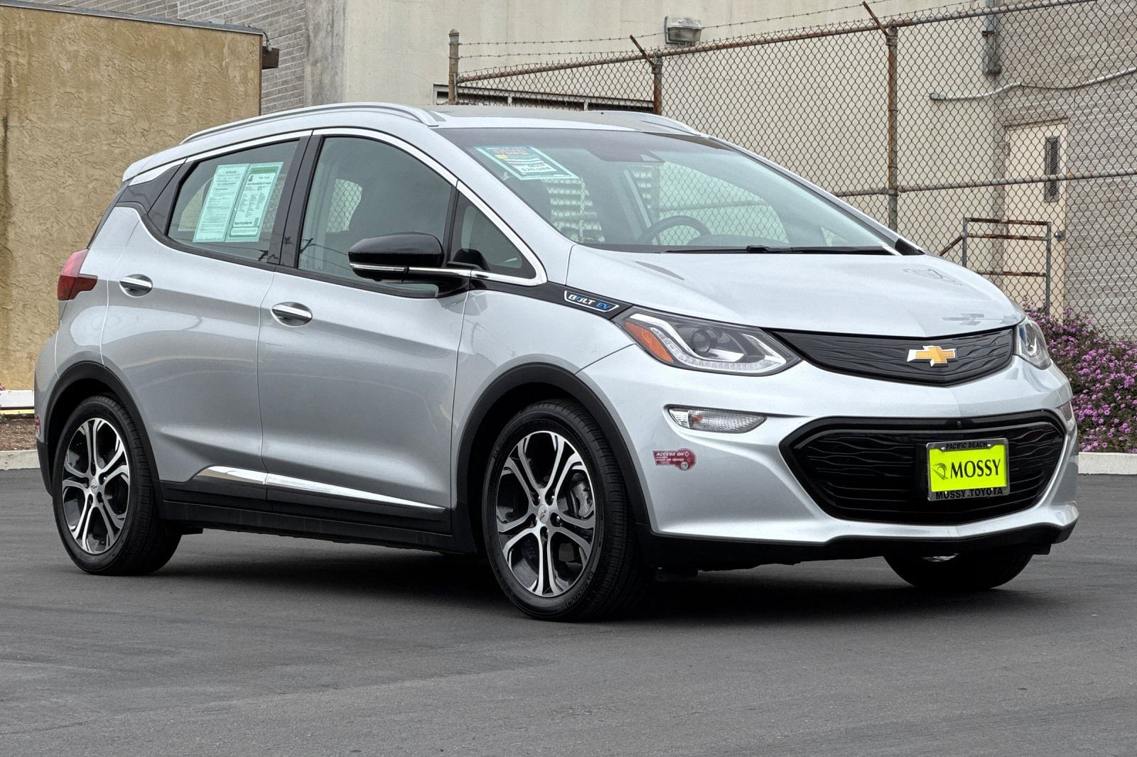 Used 2020 Chevrolet Bolt EV Premier with VIN 1G1FZ6S07L4120917 for sale in San Diego, CA
