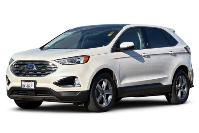 1 placeholder image of  2019 Ford Edge SEL
