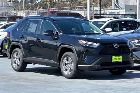 1 image of 2025 Toyota RAV4 Hybrid XLE