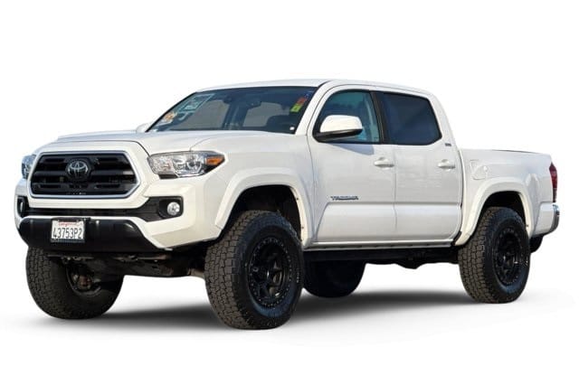 1 placeholder image of  2019 Toyota Tacoma SR5