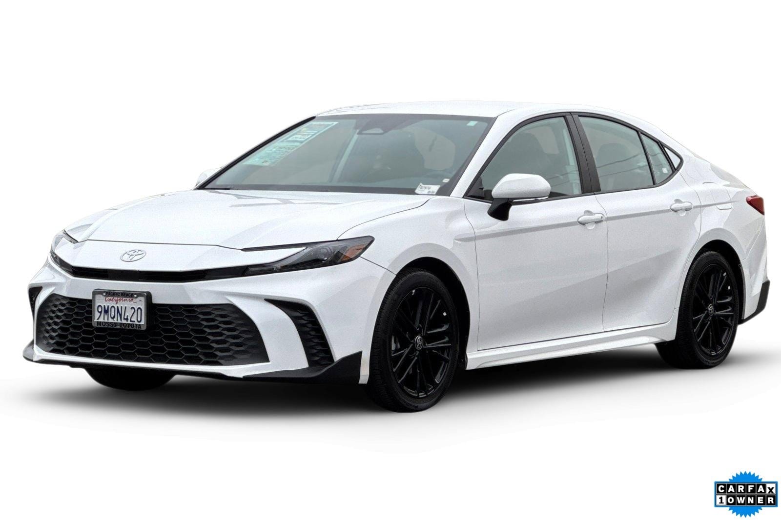 1 placeholder image of  2025 Toyota Camry SE