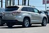 4 thumbnail image of  2015 Toyota Highlander XLE V6