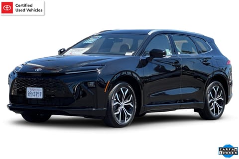 1 image of 2025 Toyota Crown Signia XLE
