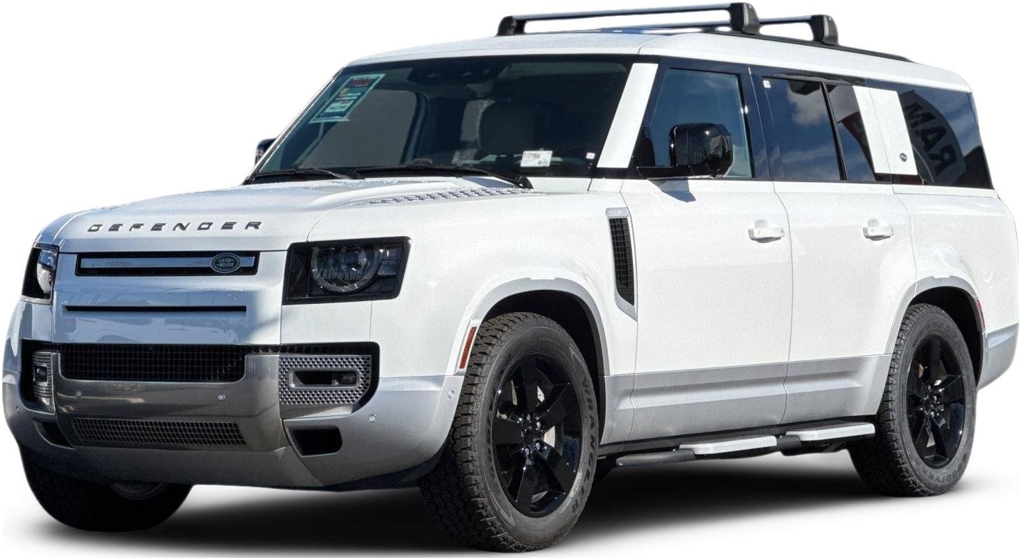 2023 Land Rover Defender SE's photo