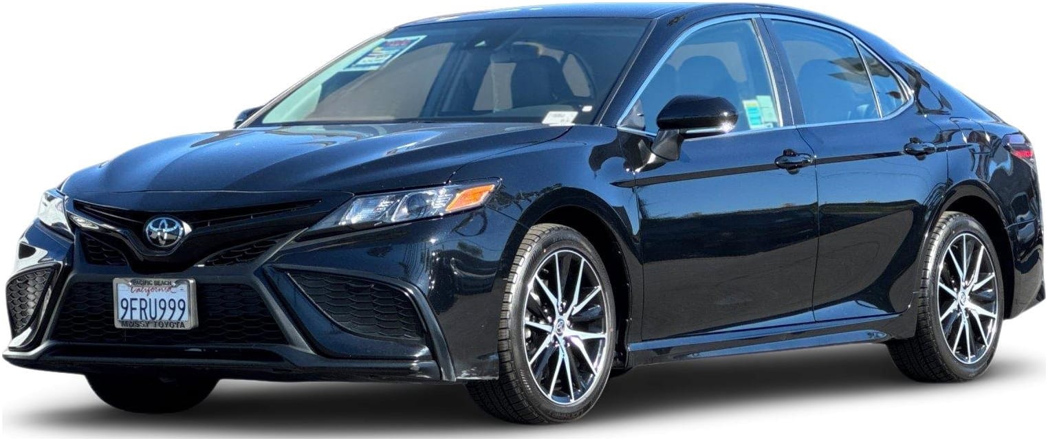 2023 Toyota Camry SE's photo