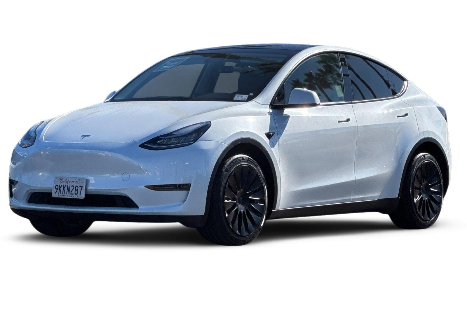 1 thumbnail image of  2023 Tesla Model Y Long Range