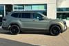 3 thumbnail image of  2026 Volkswagen Atlas 2.0T SE w/Technology
