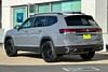 6 thumbnail image of  2025 Volkswagen Atlas 2.0T SE w/Technology