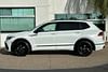 7 imagen en miniatura de 2024 Volkswagen Tiguan 2.0T SE R-Line Black