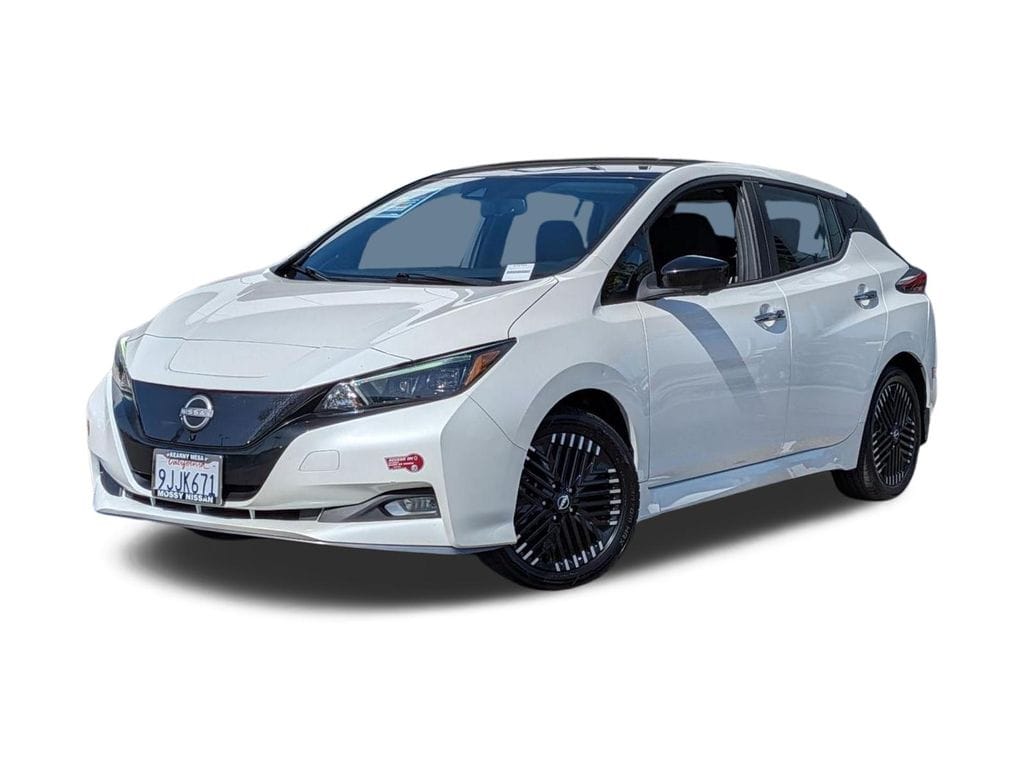 1 thumbnail image of  2023 Nissan Leaf SV Plus