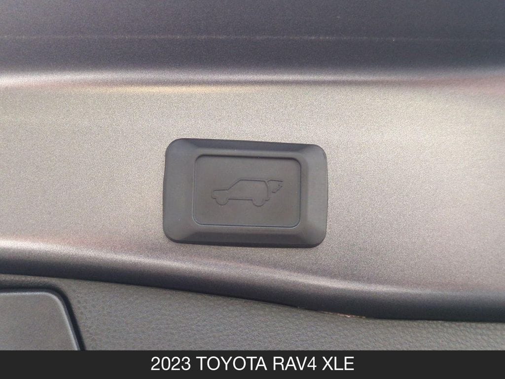 2023 Toyota RAV4 XLE - Photo 26