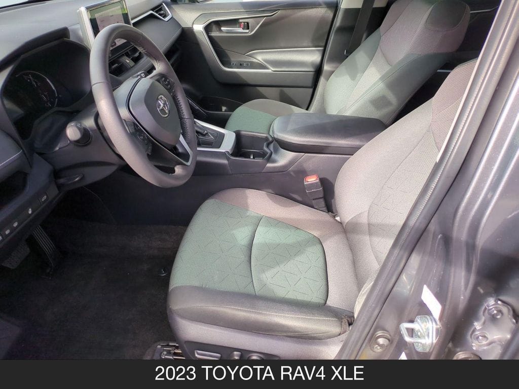 2023 Toyota RAV4 XLE - Photo 14