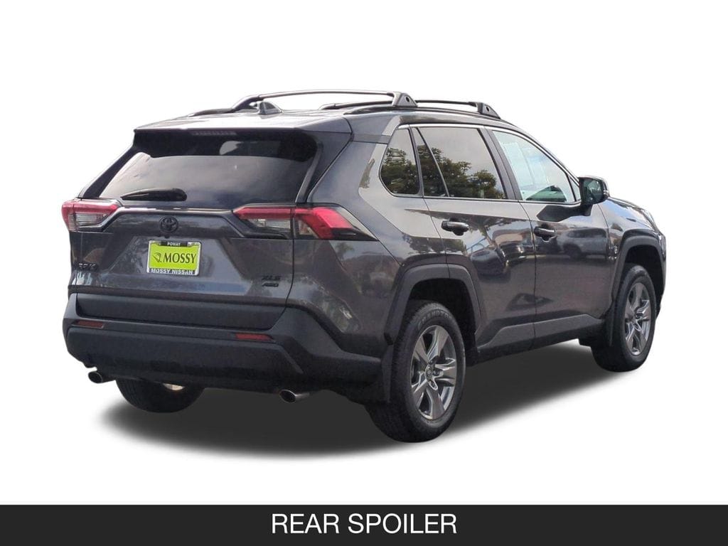 2023 Toyota RAV4 XLE - Photo 9