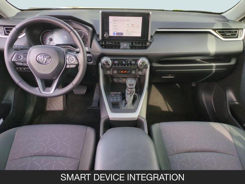 2023 Toyota RAV4 XLE - Photo 13