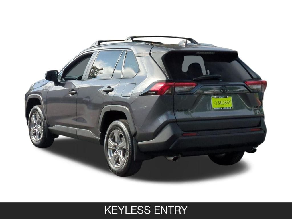 2023 Toyota RAV4 XLE - Photo 7