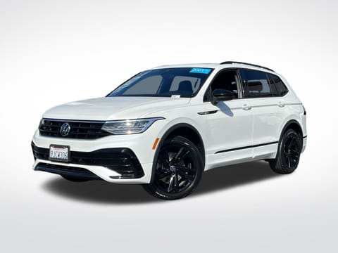 1 imagen de 2023 Volkswagen Tiguan 2.0T SE R-Line Black