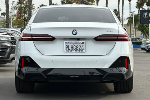 2024 BMW 5 Series 530i