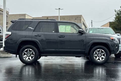 2024 Toyota 4Runner TRD Off-Road